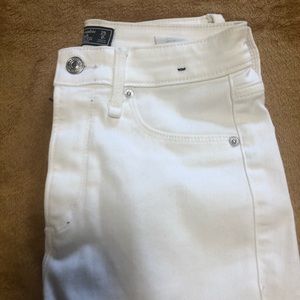 White Abercrombie and Fitch skinny jeans
